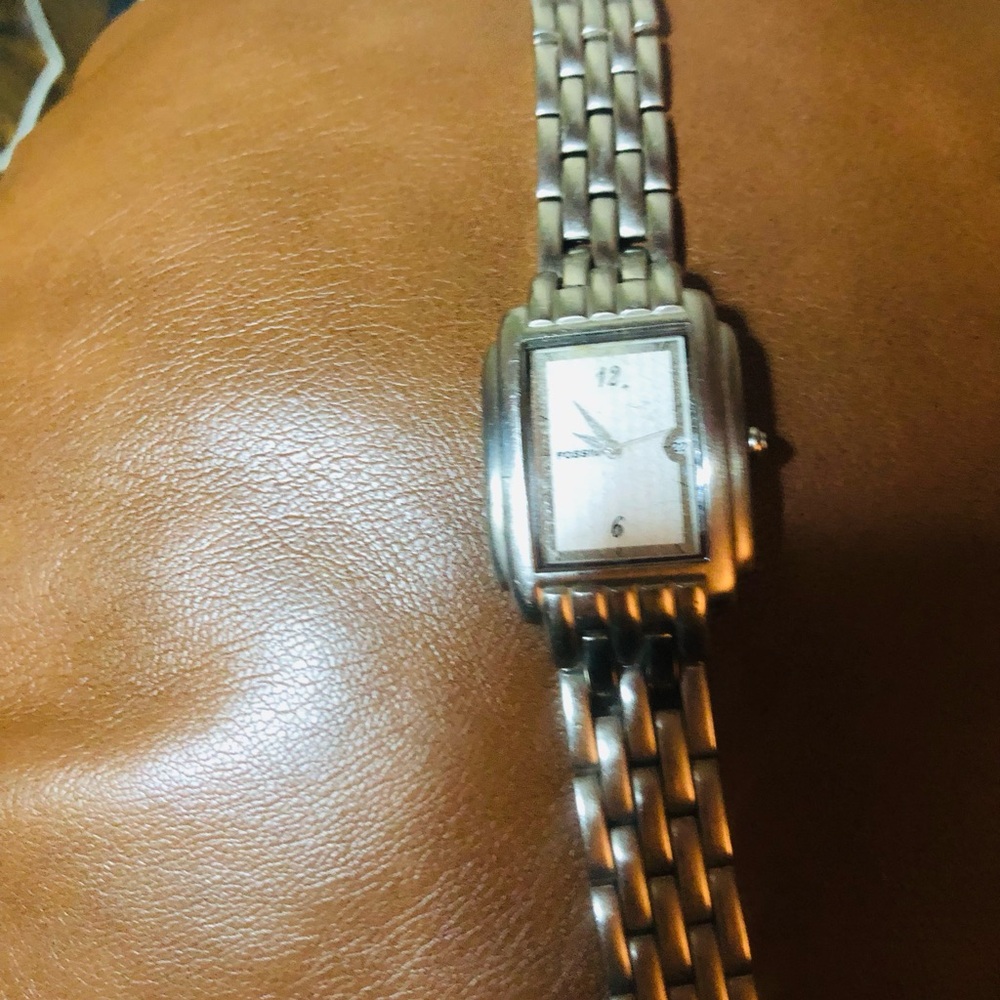 Fossil Silver Watch With Rectangular Face - image 1